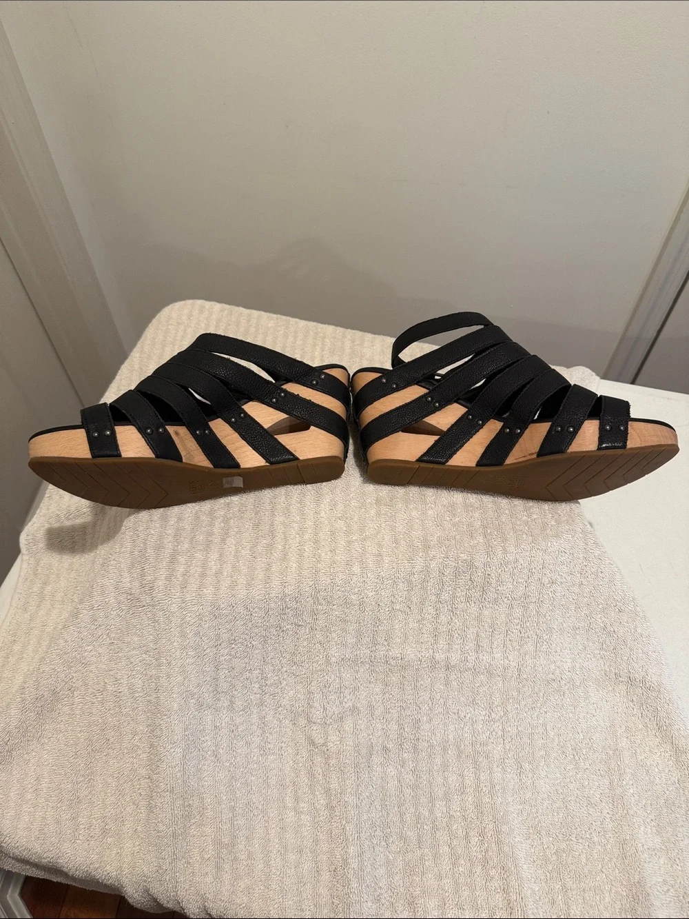 Eileen Fisher Black Leather Strappy Wood Wedge Sandals Summer Formal Wedding 10